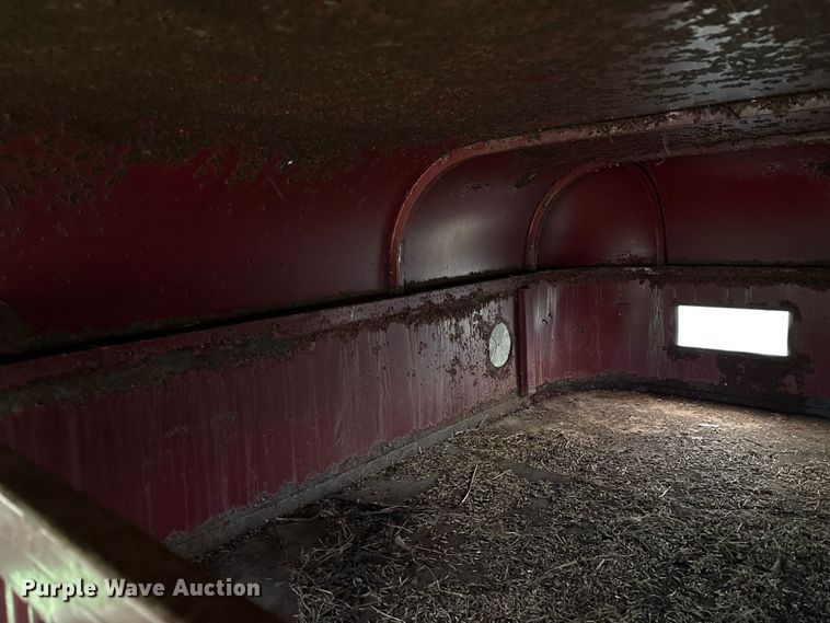 image for item EM6161 1987 Ponderosa Trailers livestock trailer