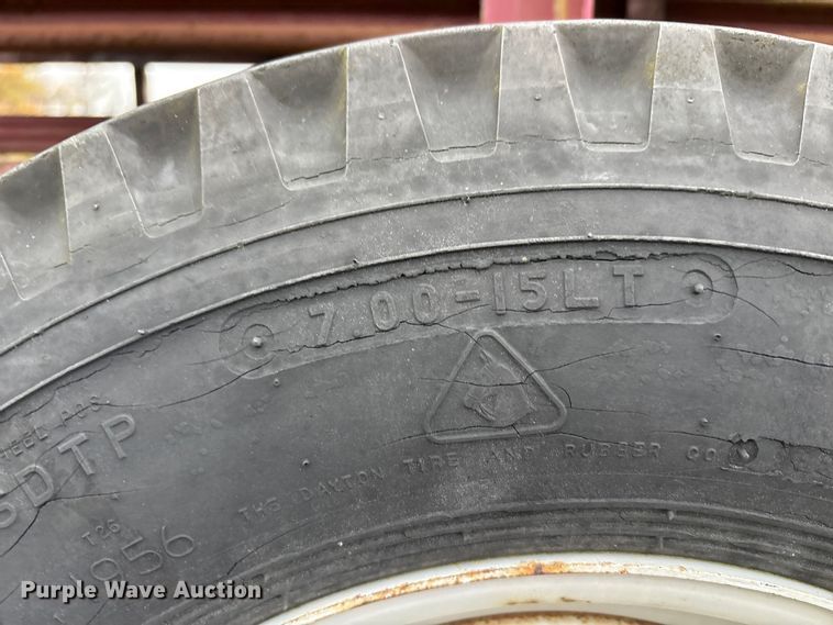 image for item EM6161 1987 Ponderosa Trailers livestock trailer