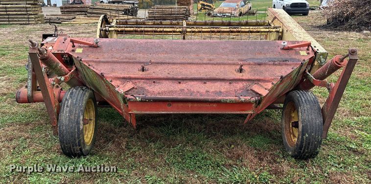 image for item EM6162 New Holland 477 swather / windrower