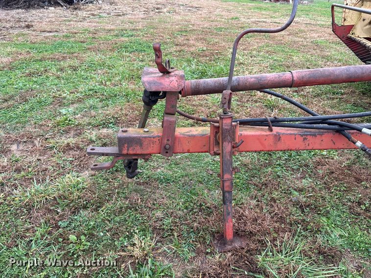 image for item EM6162 New Holland 477 swather / windrower