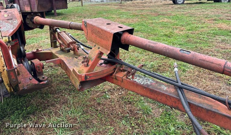 image for item EM6162 New Holland 477 swather / windrower