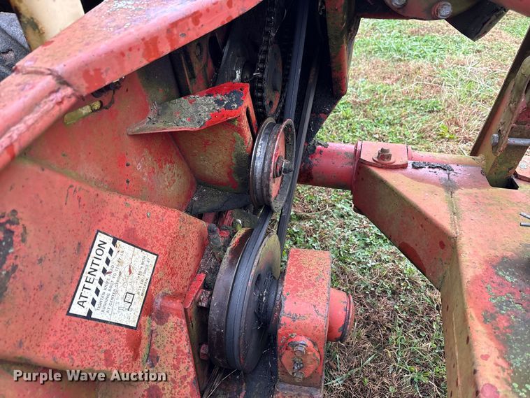 image for item EM6162 New Holland 477 swather / windrower