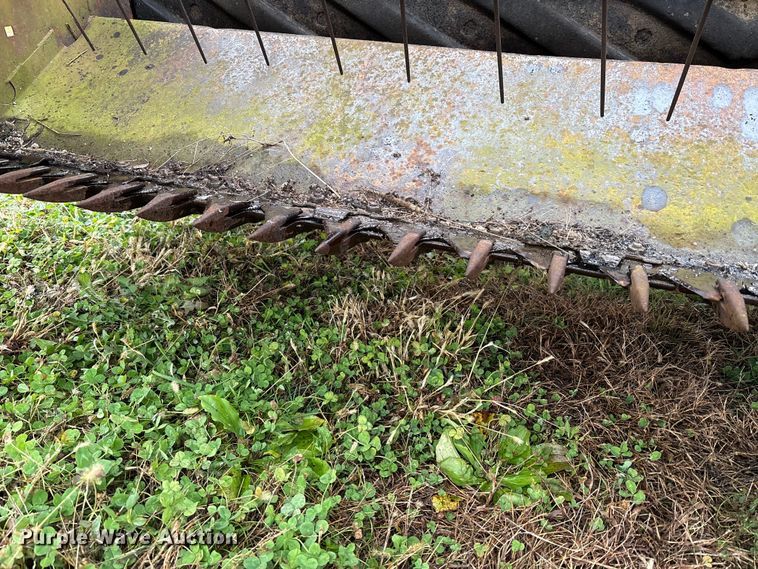 image for item EM6162 New Holland 477 swather / windrower