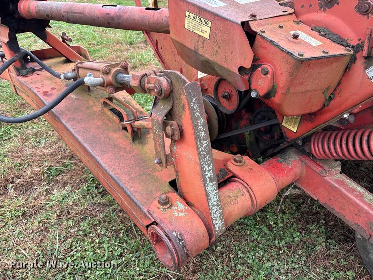 image for item EM6162 New Holland 477 swather / windrower