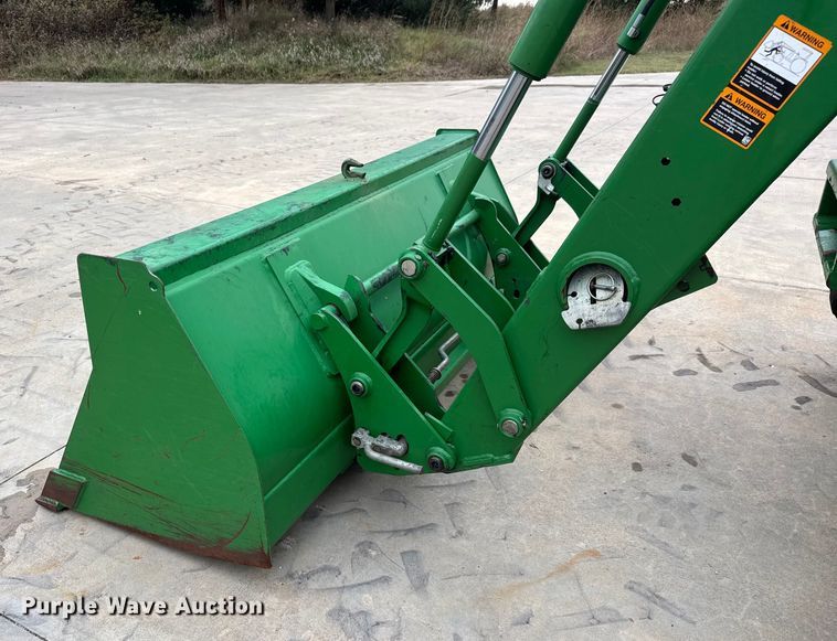 image for item EM8496 2010 John Deere 5085M MFWD tractor