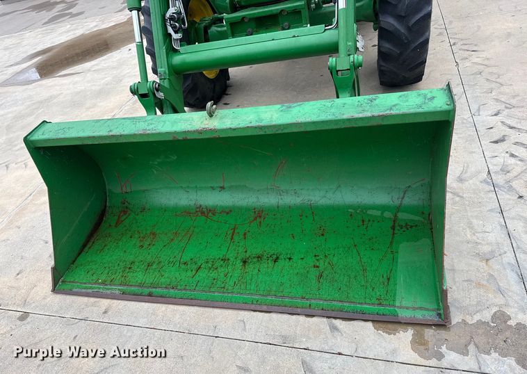 image for item EM8496 2010 John Deere 5085M MFWD tractor