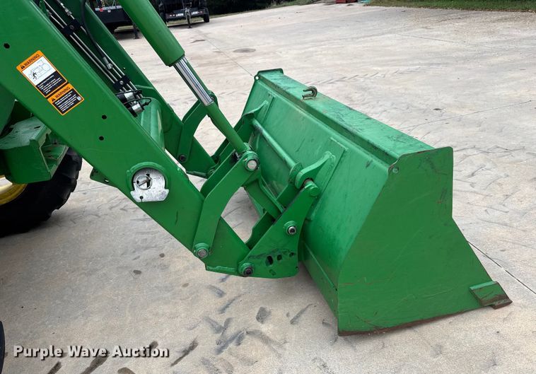 image for item EM8496 2010 John Deere 5085M MFWD tractor