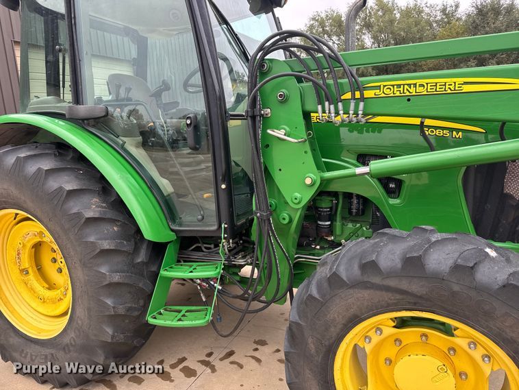 image for item EM8496 2010 John Deere 5085M MFWD tractor