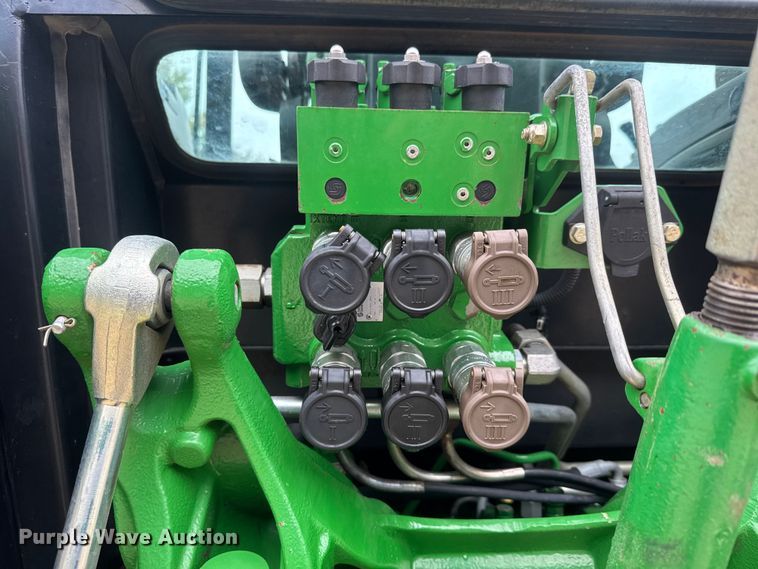 image for item EM8496 2010 John Deere 5085M MFWD tractor