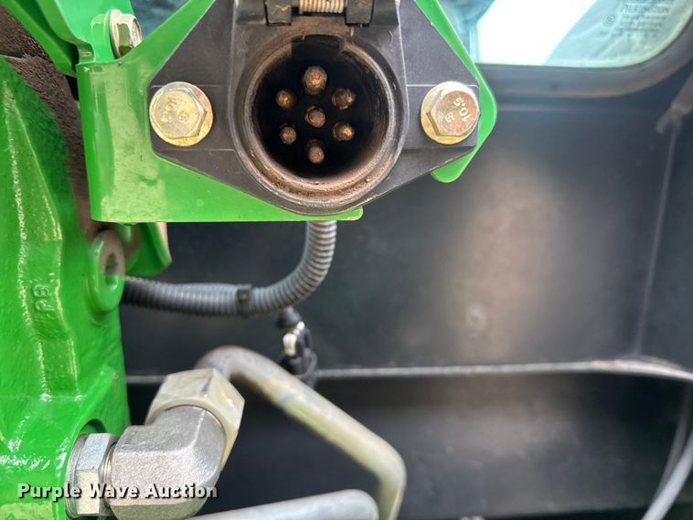 image for item EM8496 2010 John Deere 5085M MFWD tractor