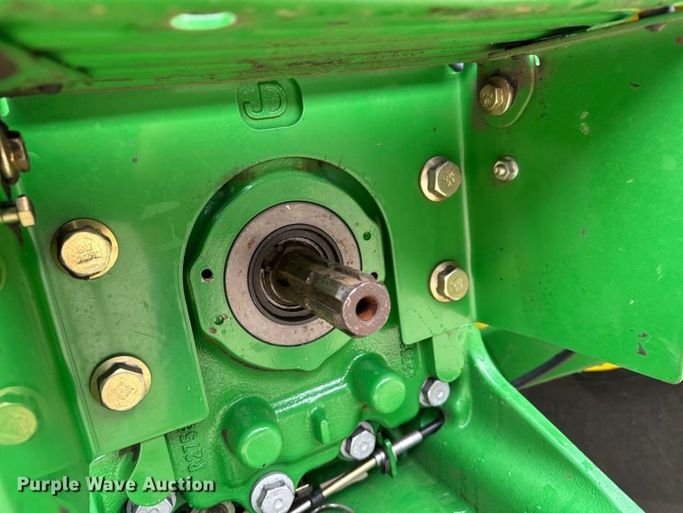 image for item EM8496 2010 John Deere 5085M MFWD tractor