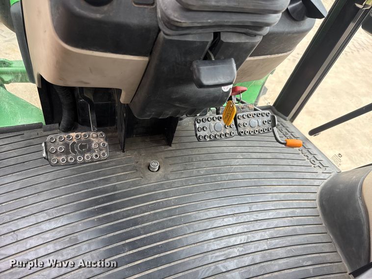 image for item EM8496 2010 John Deere 5085M MFWD tractor