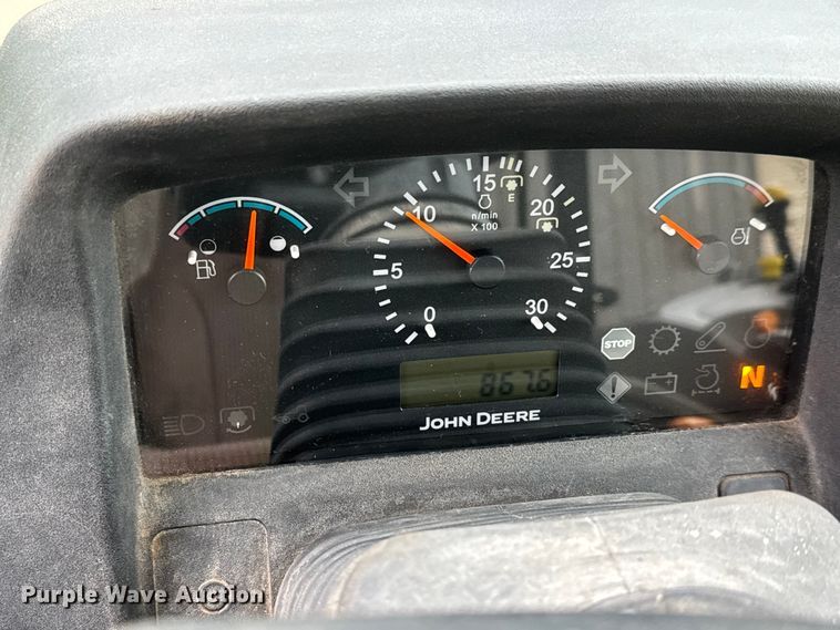 image for item EM8496 2010 John Deere 5085M MFWD tractor