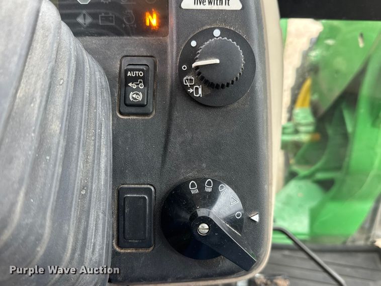 image for item EM8496 2010 John Deere 5085M MFWD tractor