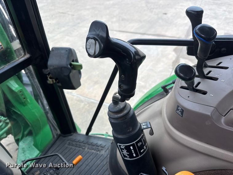 image for item EM8496 2010 John Deere 5085M MFWD tractor