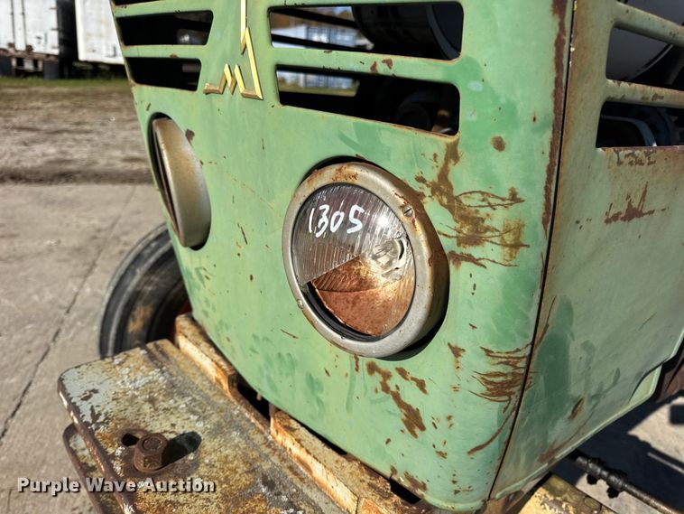 image for item EN0686 Deutz D4006 tractor