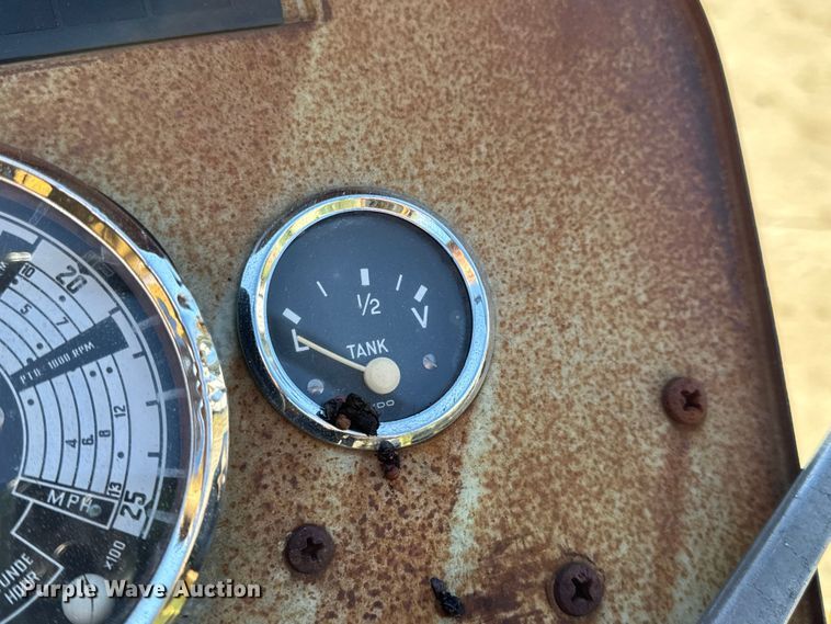 image for item EN0686 Deutz D4006 tractor