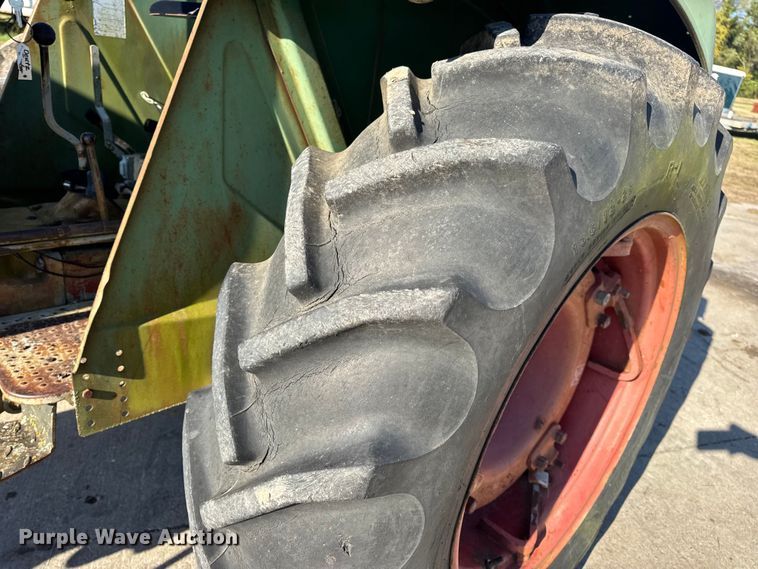 image for item EN0686 Deutz D4006 tractor