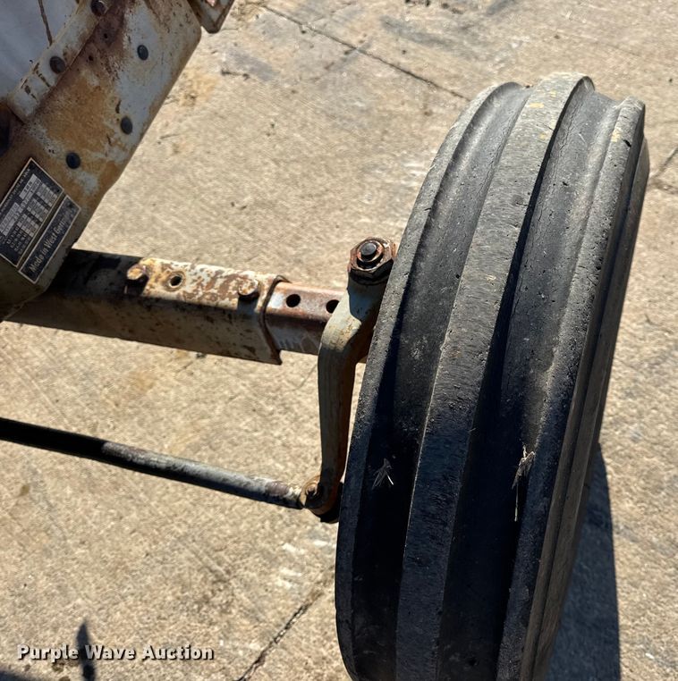 image for item EN0686 Deutz D4006 tractor