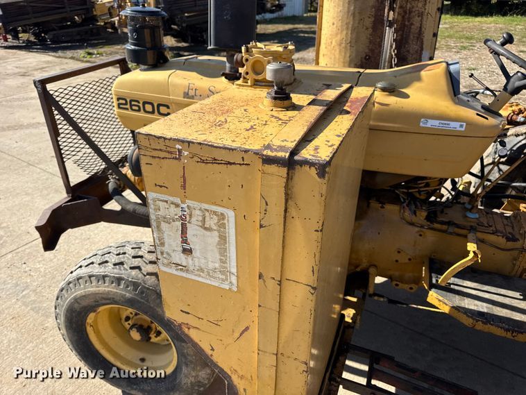 image for item EN0690 Ford 260C tractor