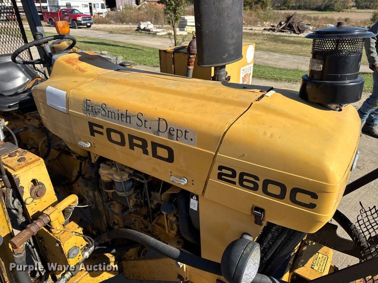 image for item EN0690 Ford 260C tractor