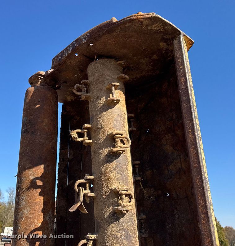 image for item EN0690 Ford 260C tractor