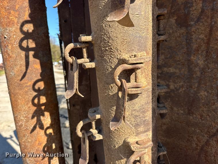 image for item EN0690 Ford 260C tractor