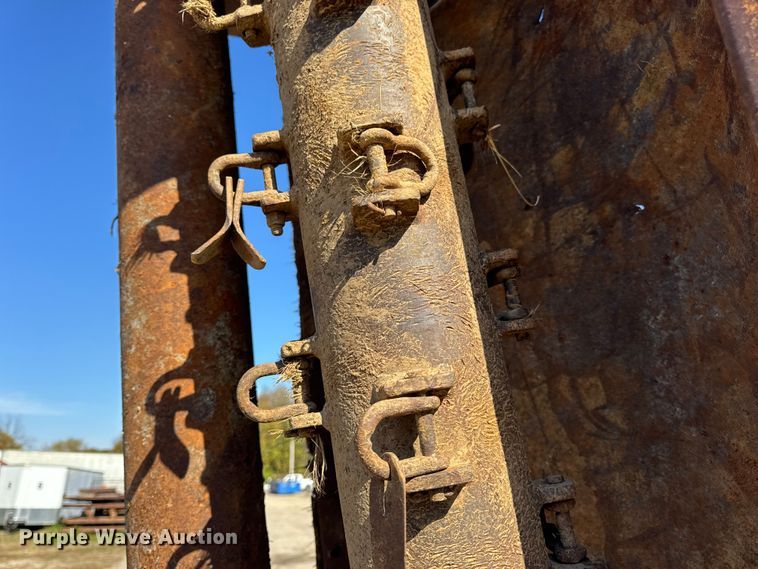 image for item EN0690 Ford 260C tractor