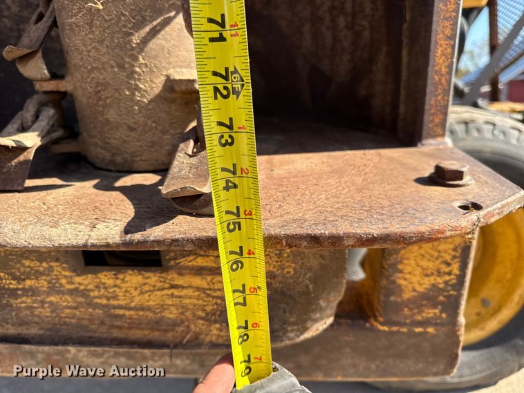 image for item EN0690 Ford 260C tractor