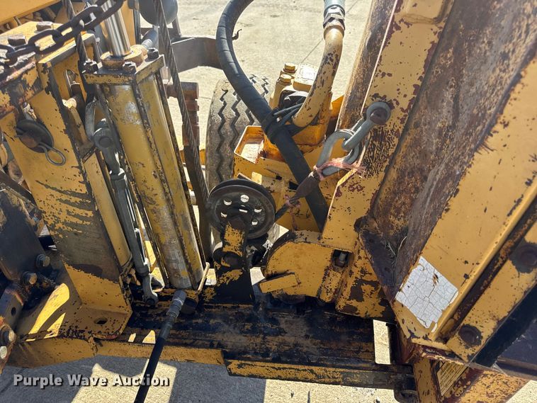 image for item EN0690 Ford 260C tractor