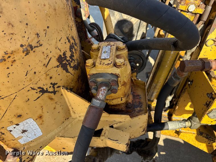 image for item EN0690 Ford 260C tractor