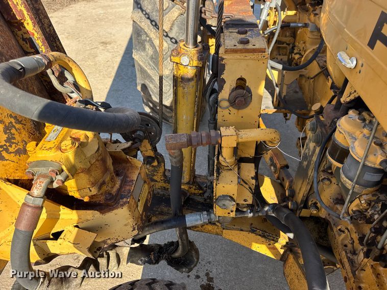 image for item EN0690 Ford 260C tractor