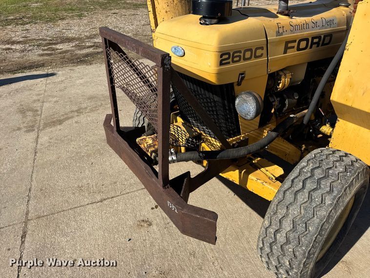 image for item EN0690 Ford 260C tractor