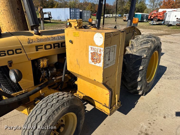 image for item EN0690 Ford 260C tractor