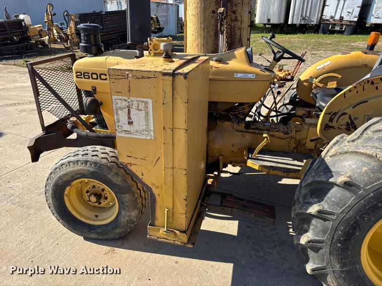 image for item EN0690 Ford 260C tractor