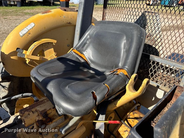 image for item EN0690 Ford 260C tractor