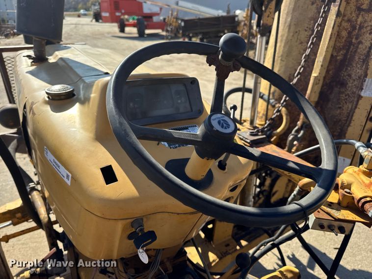 image for item EN0690 Ford 260C tractor