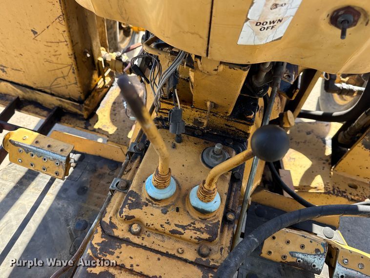 image for item EN0690 Ford 260C tractor