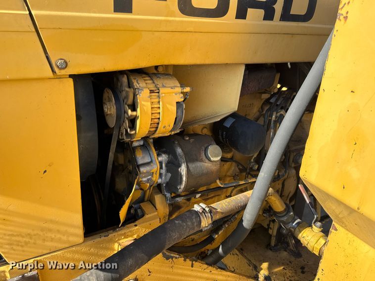 image for item EN0690 Ford 260C tractor