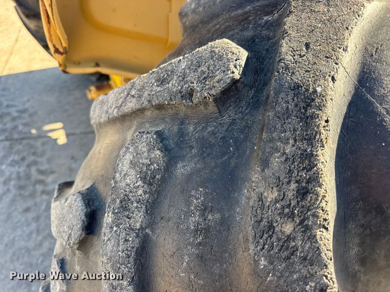 image for item EN0690 Ford 260C tractor