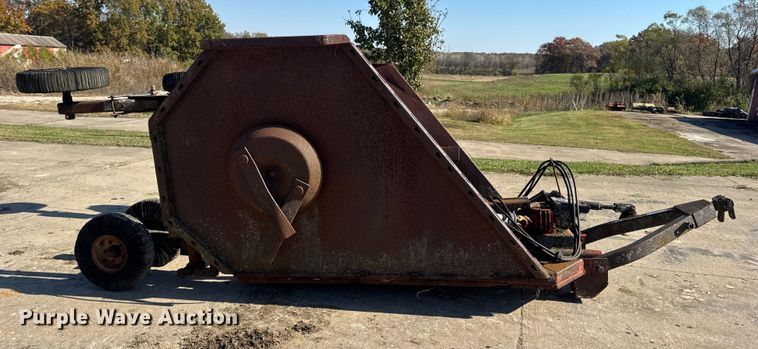 image for item EN0692 Bush Hog batwing rotary mower