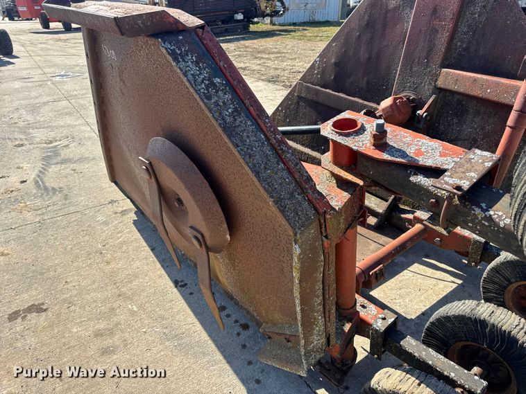 image for item EN0692 Bush Hog batwing rotary mower