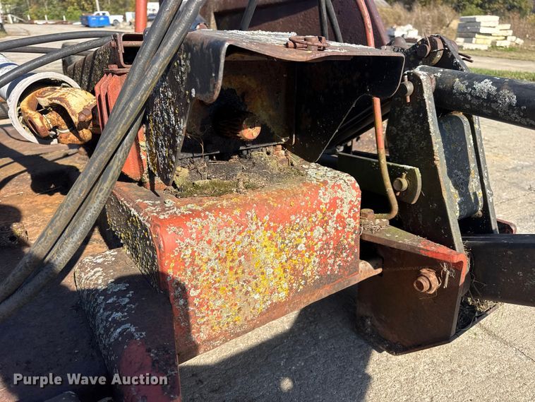 image for item EN0692 Bush Hog batwing rotary mower