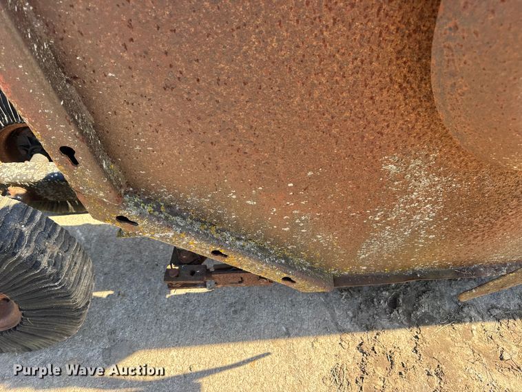 image for item EN0692 Bush Hog batwing rotary mower