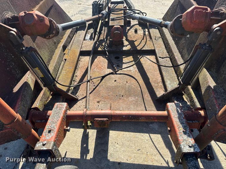 image for item EN0692 Bush Hog batwing rotary mower