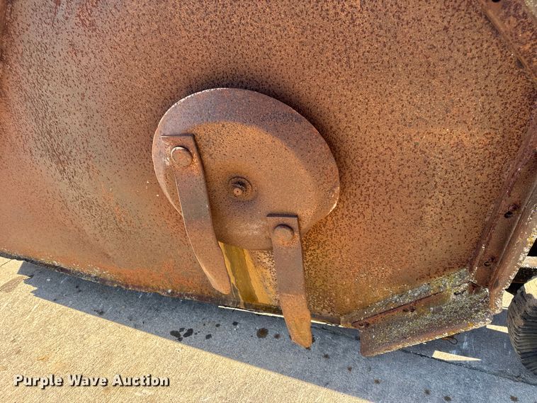 image for item EN0692 Bush Hog batwing rotary mower