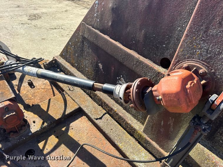 image for item EN0692 Bush Hog batwing rotary mower