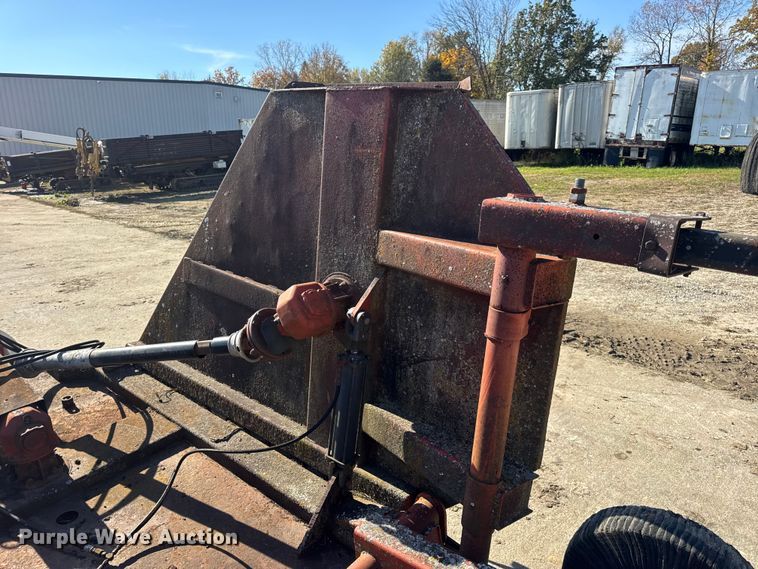 image for item EN0692 Bush Hog batwing rotary mower