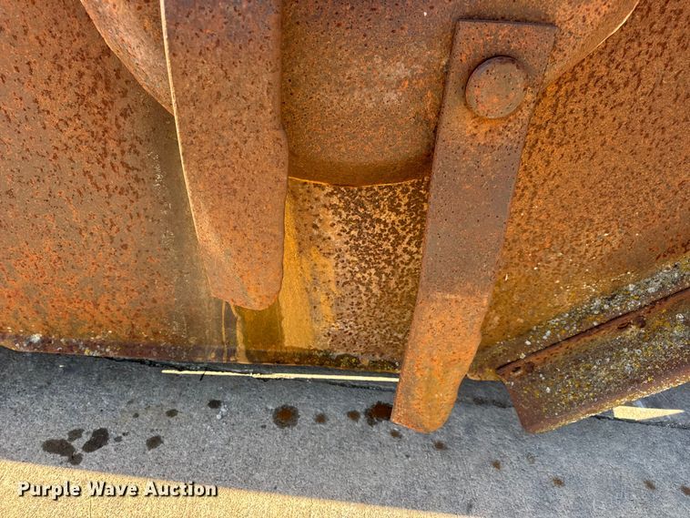 image for item EN0692 Bush Hog batwing rotary mower