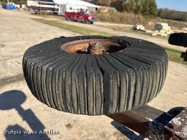 image for item EN0692 Bush Hog batwing rotary mower